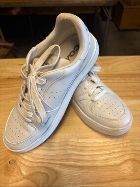 Coach White Low-Top Leather Sneakers